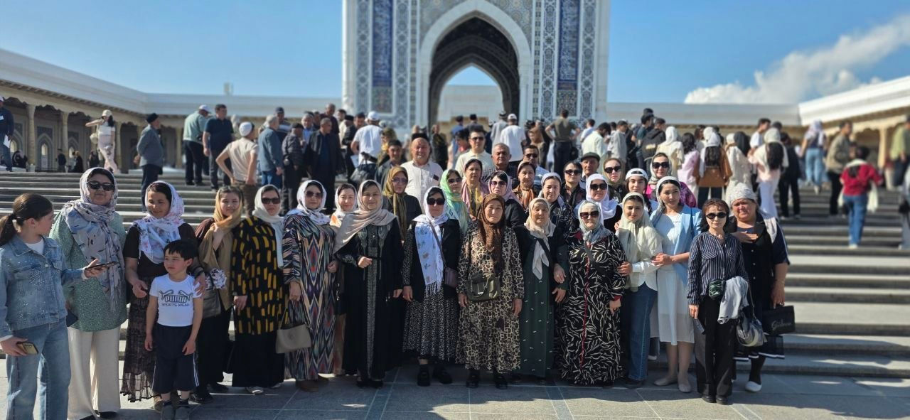 “O‘zbekiston bo‘ylab sayohat qil!” shiori ostida Samarqand shahriga sayohat tashkil etildi.